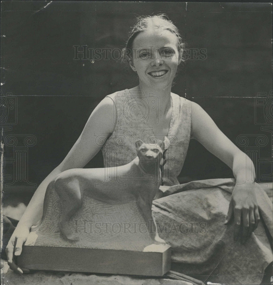 1952 Mrs Glady Caldwell fisher Denver Dies - Historic Images