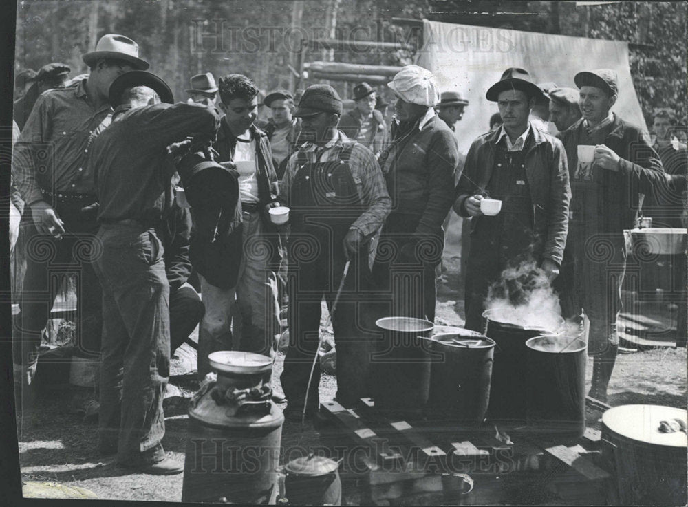 1939 Press Photo Chew Line Hixon Boys Cheyenne - Historic Images