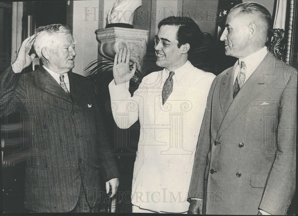 1935 Press Photo Vice President John Garner Rush Holt  - Historic Images