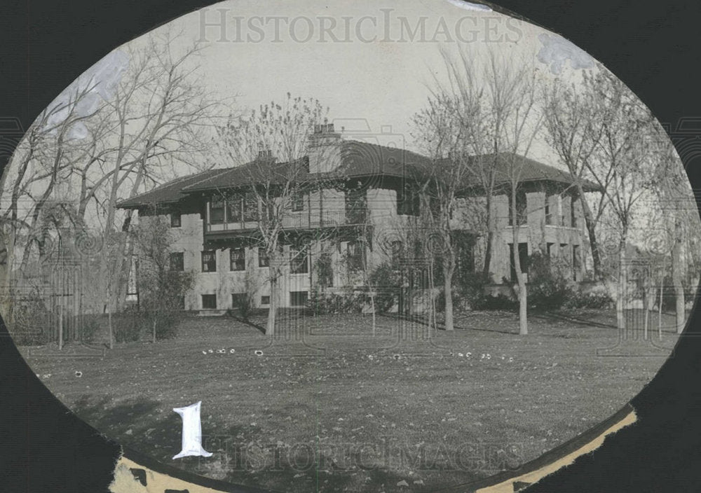 Press Photo Leder house Kountz Brown Exterior view land - Historic Images