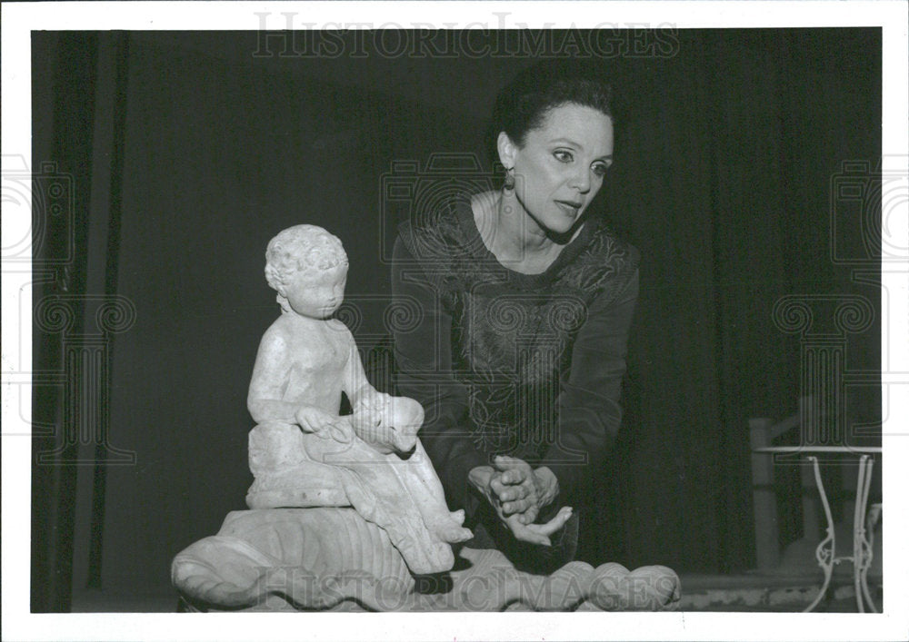 1996 Press Photo Valerie Harper star Dragon Pearl play - Historic Images