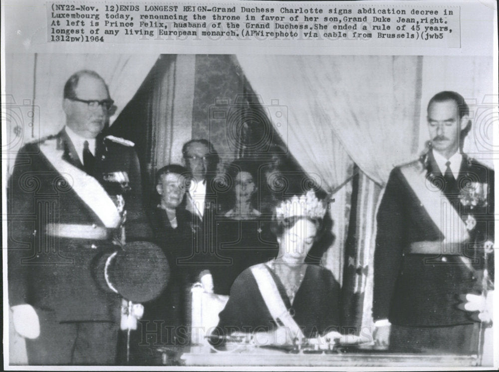 1964 Press Photo Luxembourg Grand Duchess Charlotte son - Historic Images