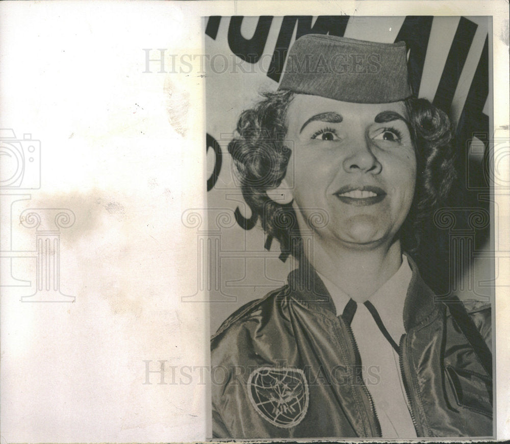 1963 Press Photo Sgt.Y.R.Throne crew member of US JET - Historic Images