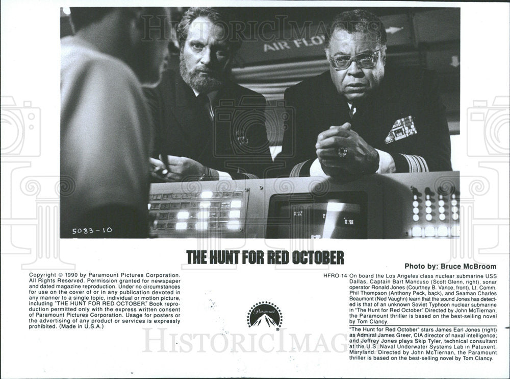 1990 Press Photo James Earl Jones Jeffrey McTiernan  - Historic Images