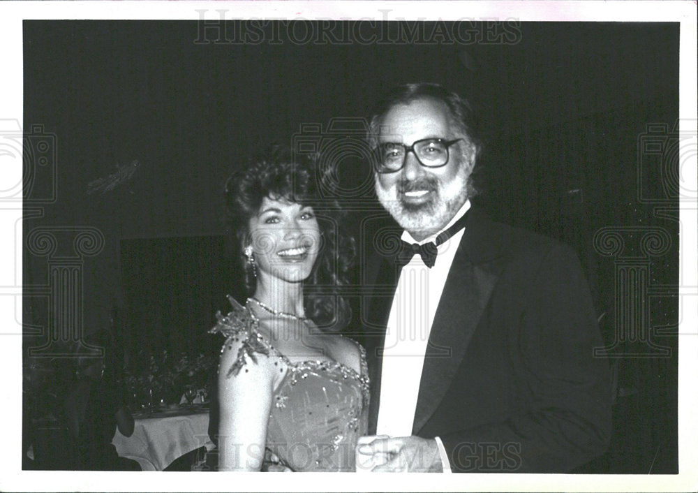 1985 Press Photo Barbi Benton Charles Israel Eshbugh  - Historic Images