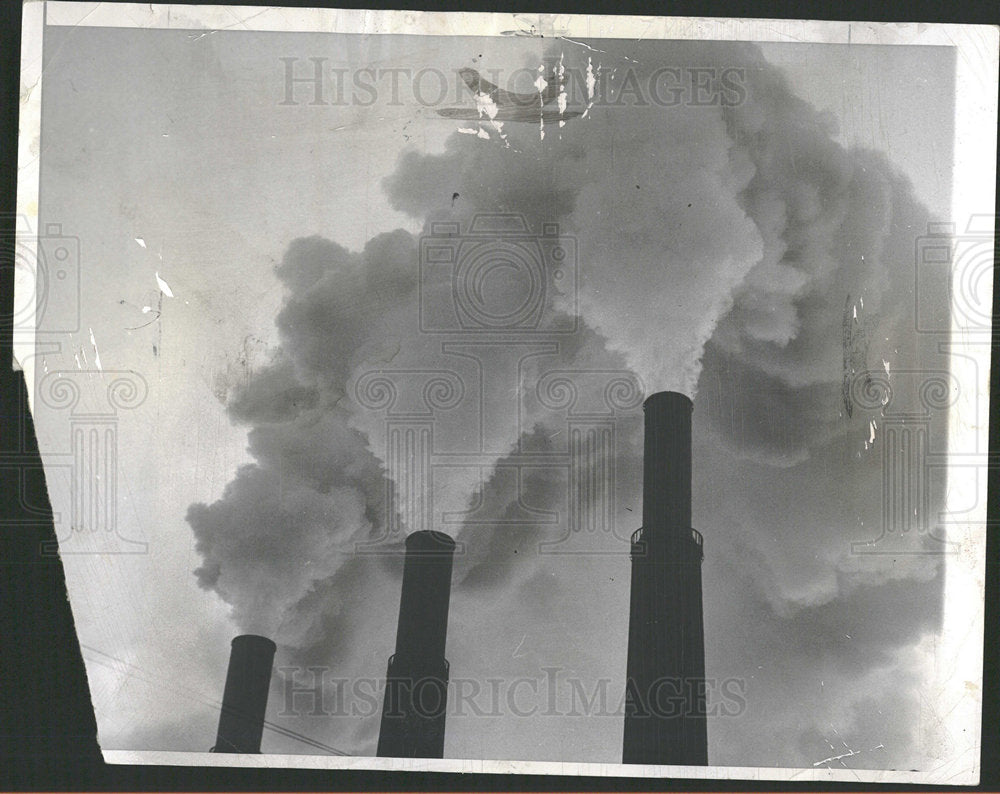 1961 Press Photo However Smoke Edison Chicago Rises  - Historic Images