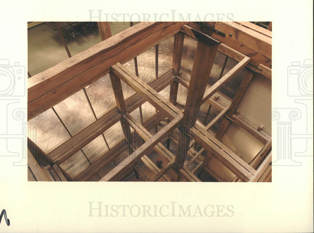1986 Press Photo Press Photo Detroit Building Interior. - Historic Images