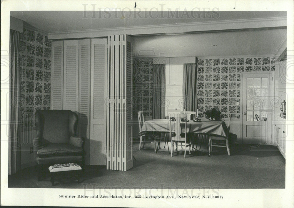 1967 Press Photo Fold door wall large room folded   - Historic Images