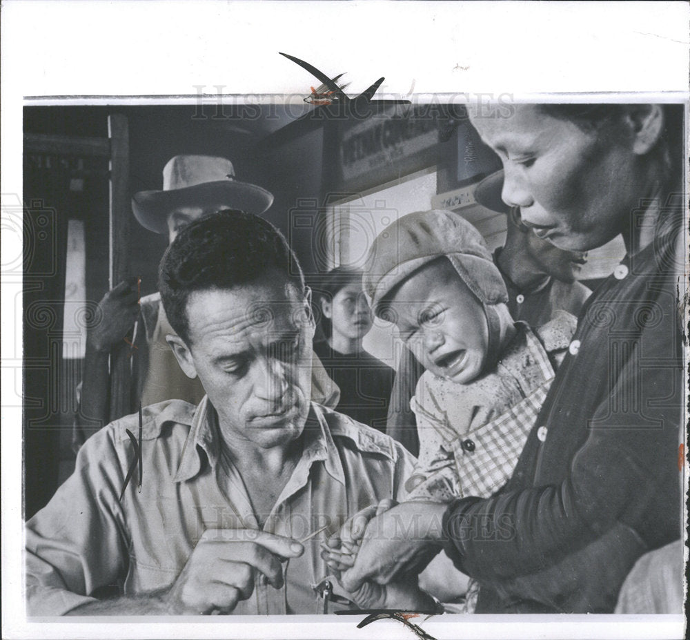 1961 Press Photo George Stein Epidemiologist Malaria - Historic Images