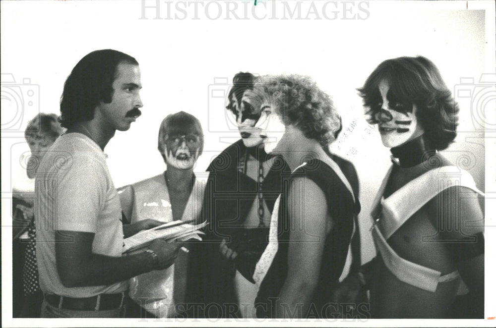 1977 Press Photo Chorus Line Schubert Theater Bernard - Historic Images