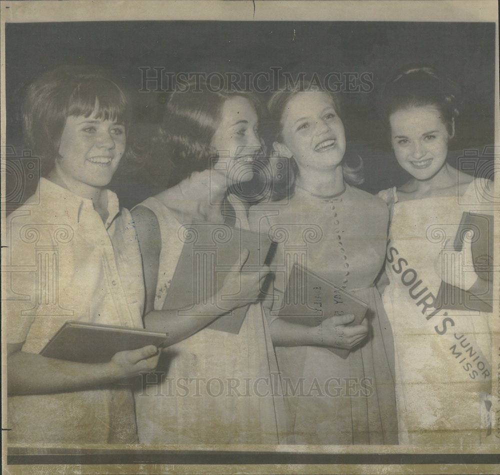 1969 Press Photo America Junior Miss Pageant Abernathy  - Historic Images