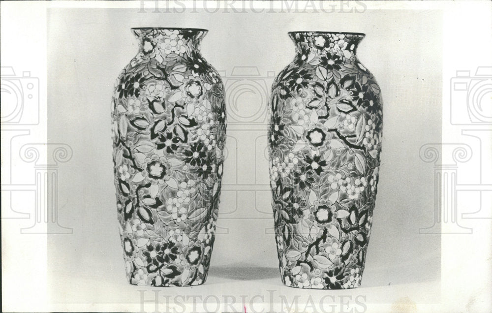 1978 Press Photo Glazes decorate vases nouveau style  - Historic Images