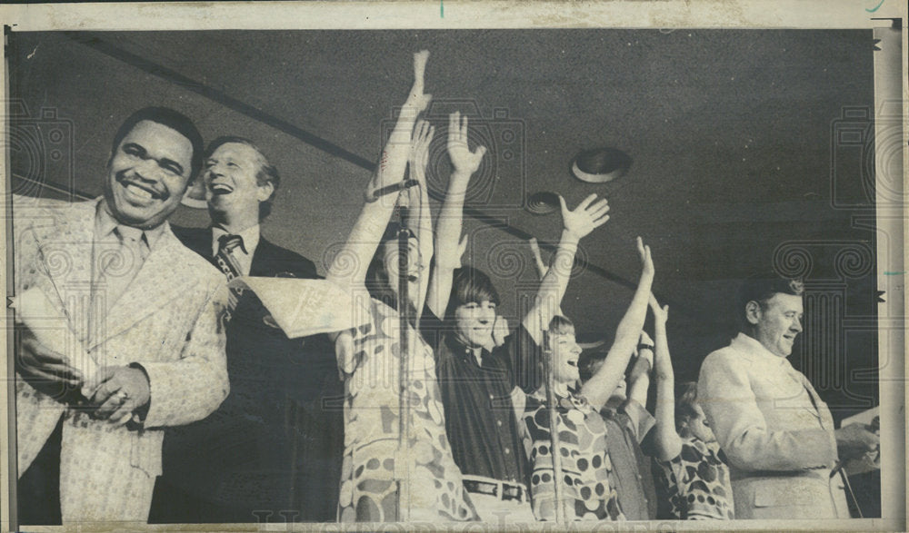1971 Press Photo NY Henry Maier Kenneth Gibson John - Historic Images