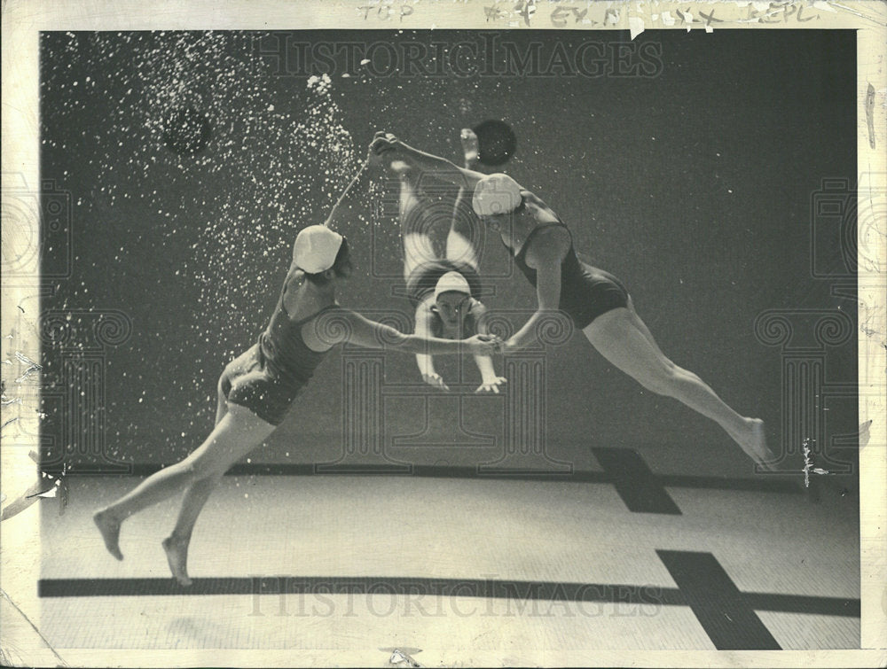 1941 Press Photo Miss Martens Ann Avery Smith Carol  - Historic Images