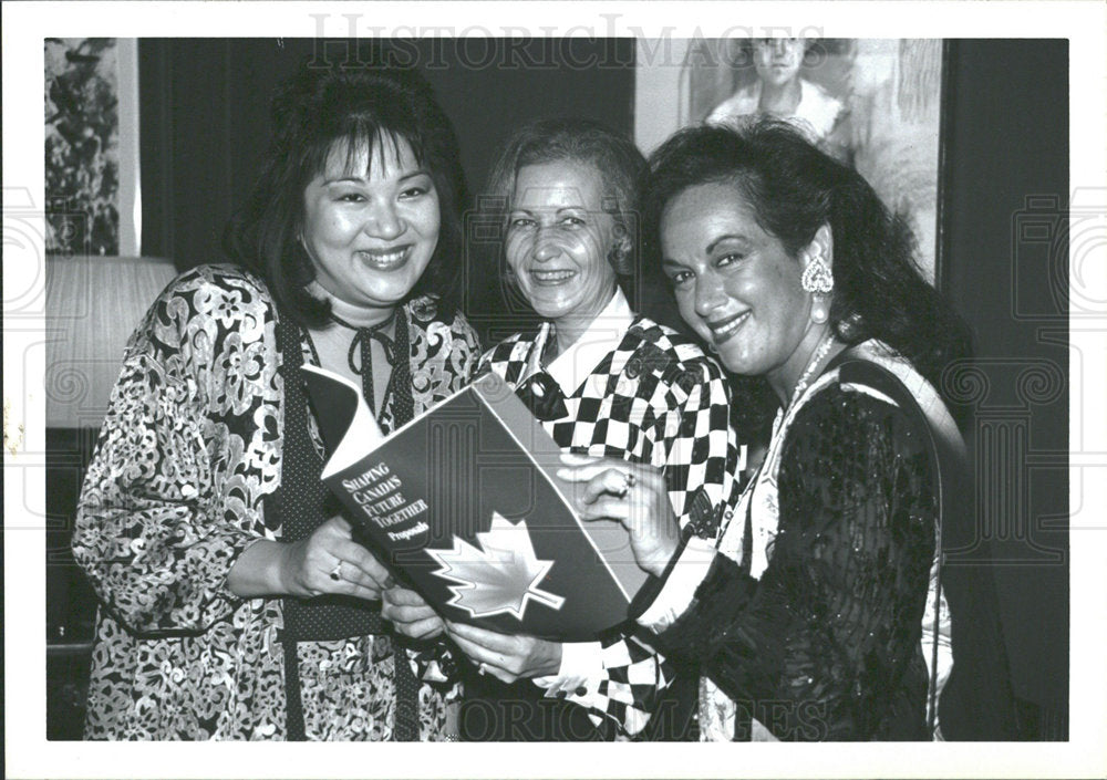 1991 Press Photo Janice Wong Beverly Valentine Siegel   - Historic Images