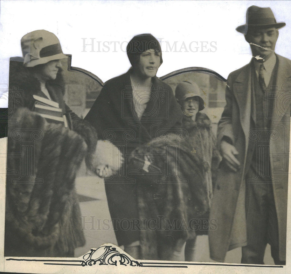 1929 Mrs Kistlers secretary Friend Family-Historic Images