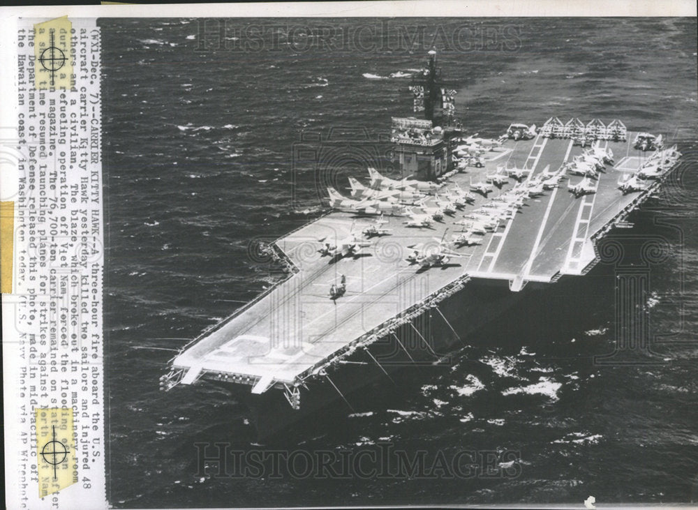 1965 Press Photo U.S. Navy Aircraft Carrier Kitty Hawk - Historic Images