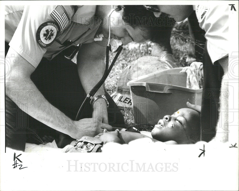 1987 Press Photo St. Petersburg Florida Paramedics - Historic Images