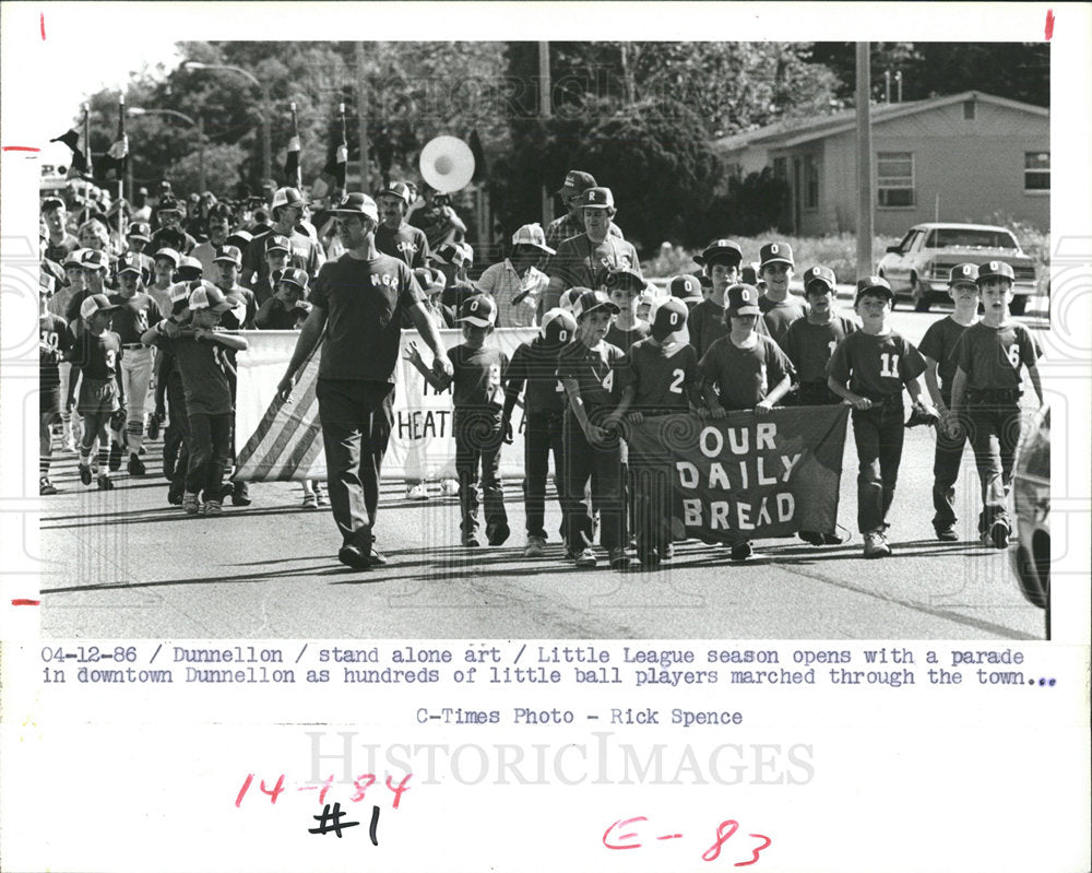 1986 Press Photo Dunnellon Little Leaguers coaches  - Historic Images