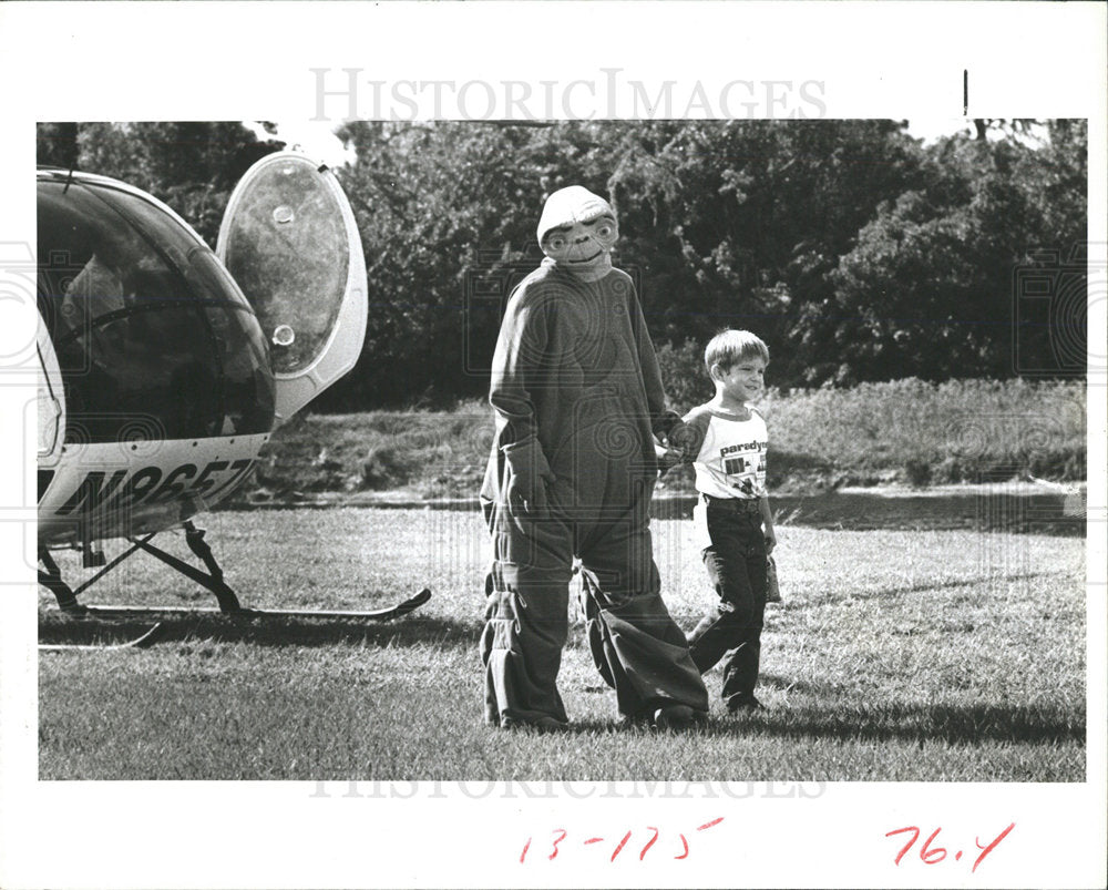 1982 Press Photo Paradyne helicopter Ulmerton employee - Historic Images