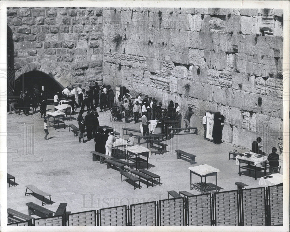 1971 Press Photo Jerusalem Old City Wailing Wall Israel - Historic Images