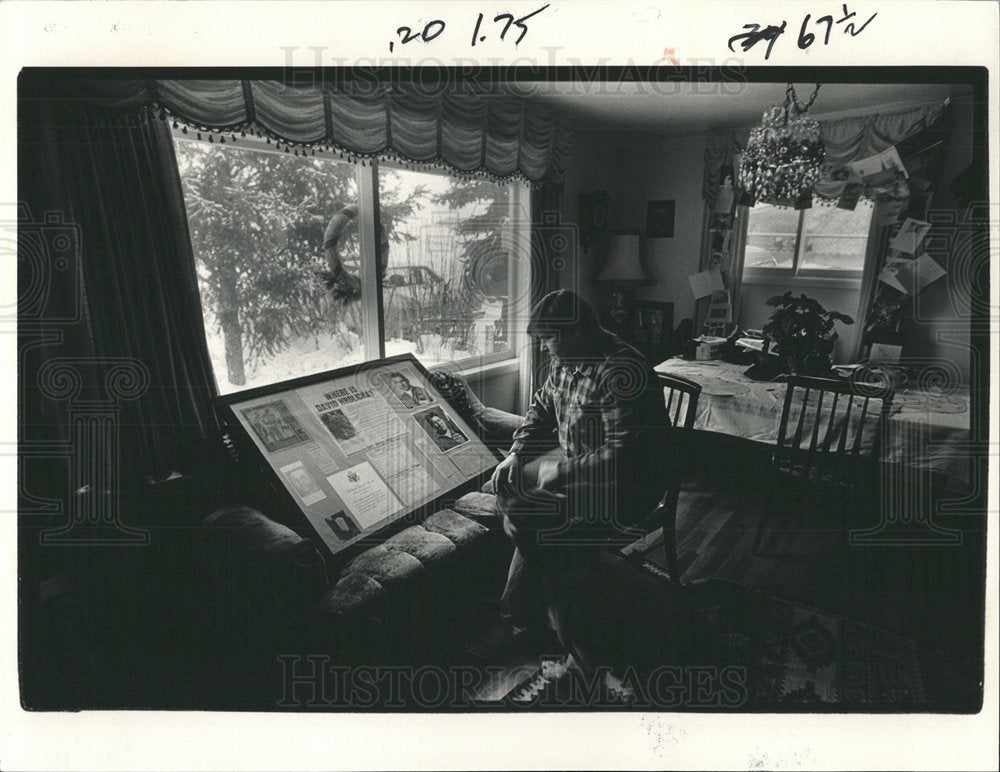 1988 Press Photo Leo Hrdlicka framed memorabilia   - Historic Images