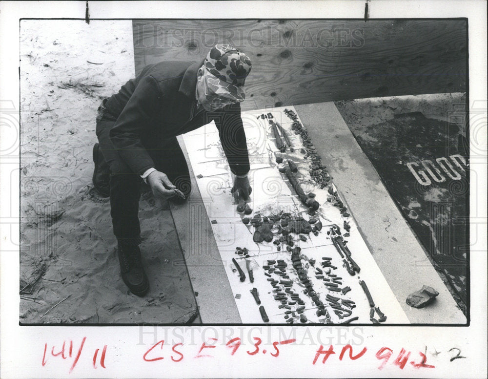 1981 Press Photo Lloyd Shelton Jawbone Construction  - Historic Images