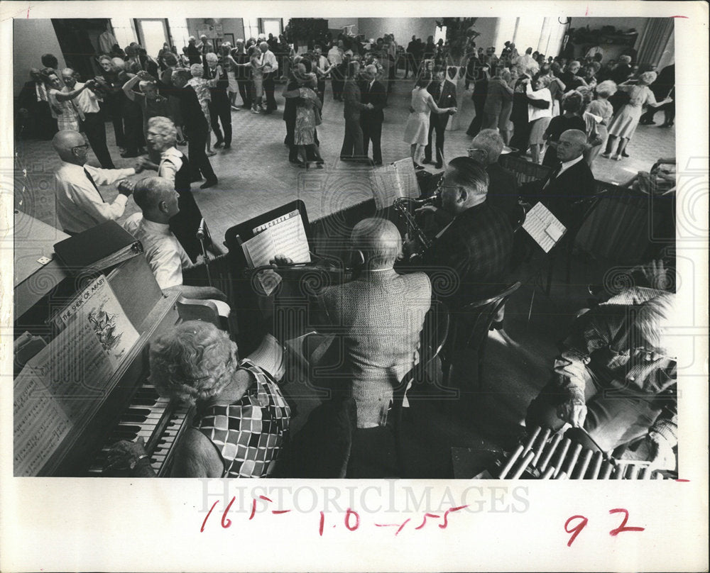 1972 Press Photo Picture from the Shuffleboard Club. - Historic Images