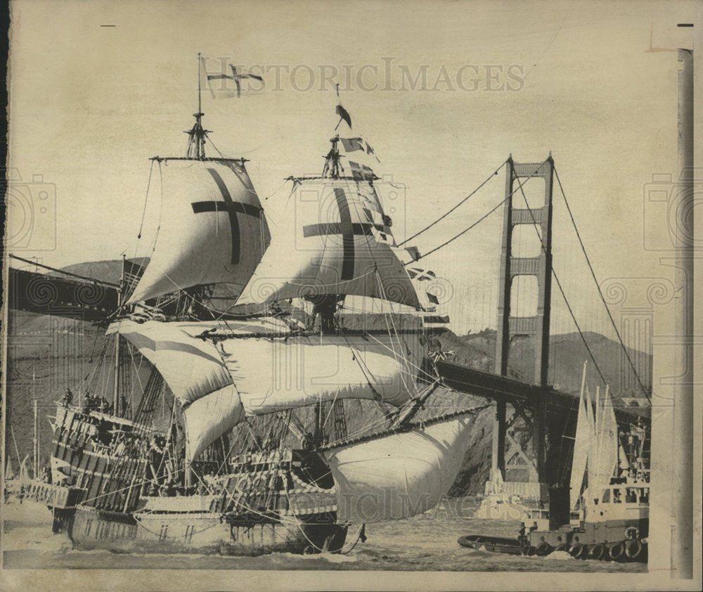 1975 Press Photo Sir Francis Drake Ship Gold Hinde Snap - Historic Images