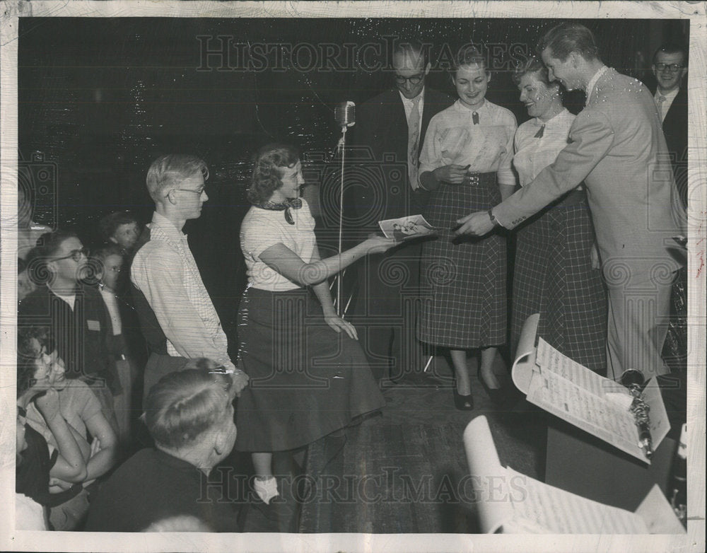 1952 Press Photo Jimmy Cook Rainbow Ballroom - Historic Images