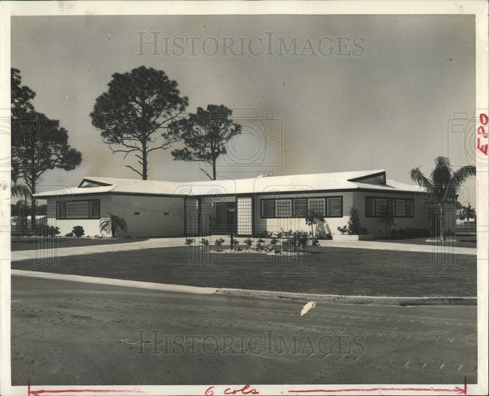 1962 Press Photo Parade Houses Jude Class Frank Stumm - Historic Images