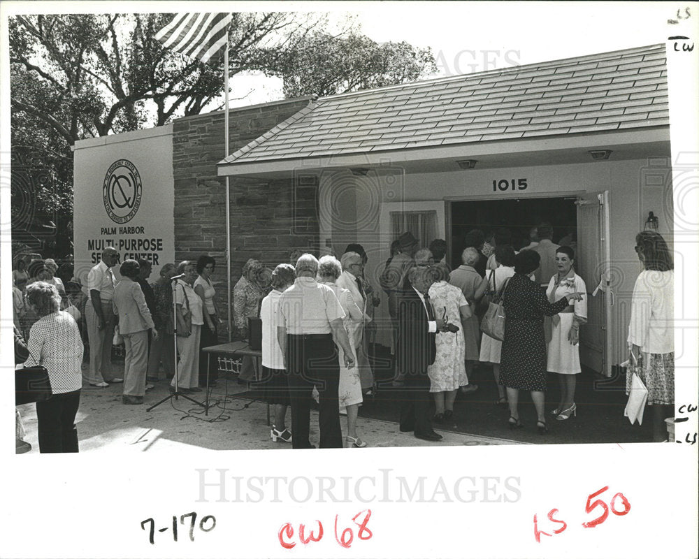 1980 Press Photo Senior Cente crowd Palm Harbor opens  - Historic Images