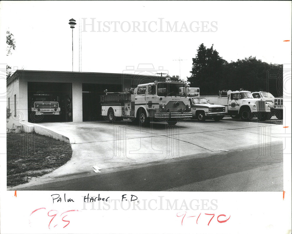 1985 Press Photo Fire Chief Jerry Dennis Palm harbor - Historic Images