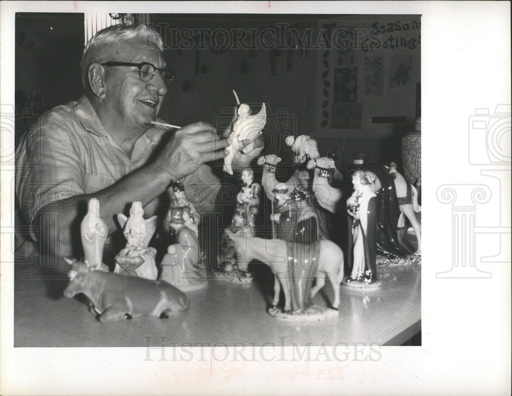 1968 Press Photo Strassler created 19 piece Nativity - Historic Images