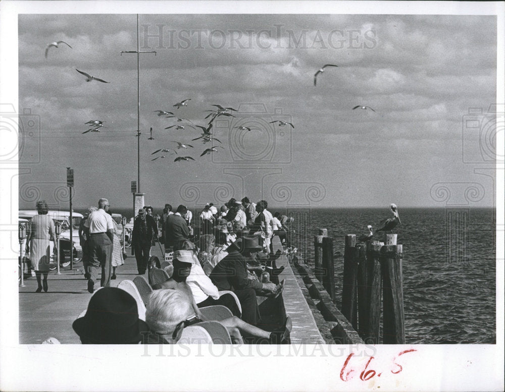 1963 Press Photo Choppy Bay Pier - Historic Images