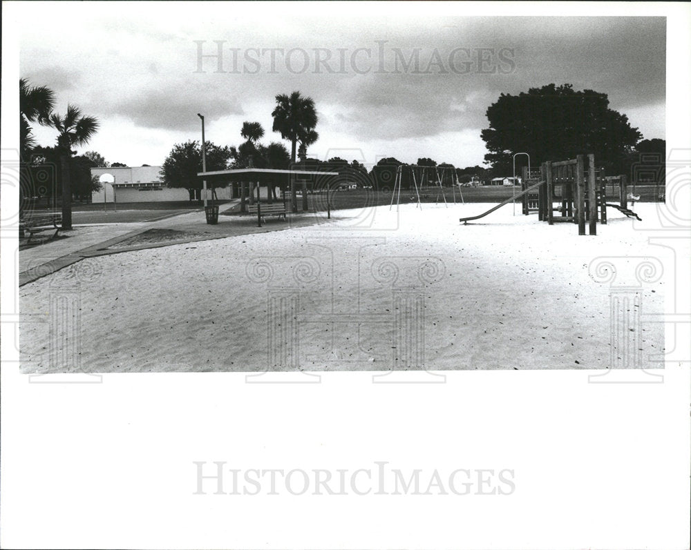 1988 Press Photo Childs Park Community Center - Historic Images