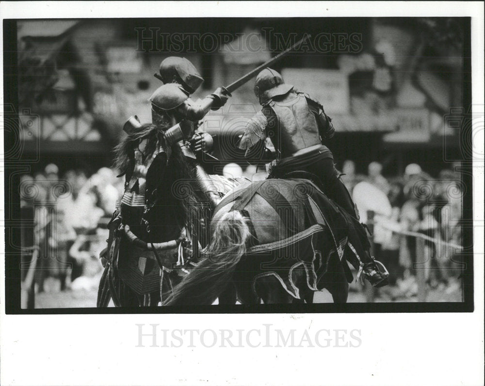 1991 Press Photo Kelly Bailey and Darryl Mullen Joust - Historic Images