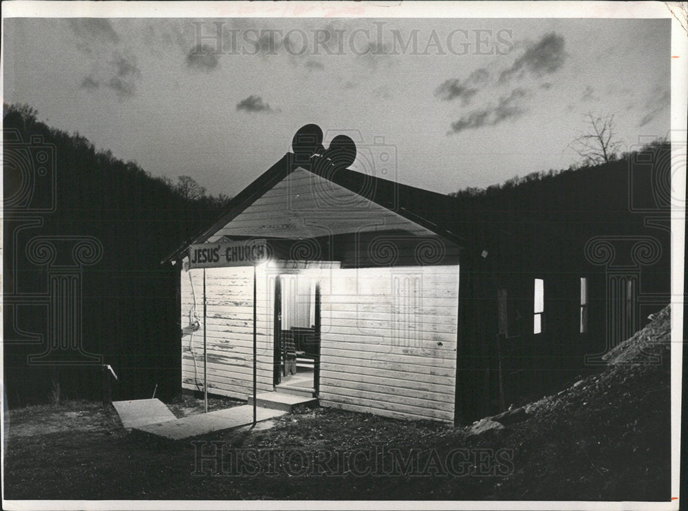 Press Photo Jesus&#39; Church lit up - Historic Images