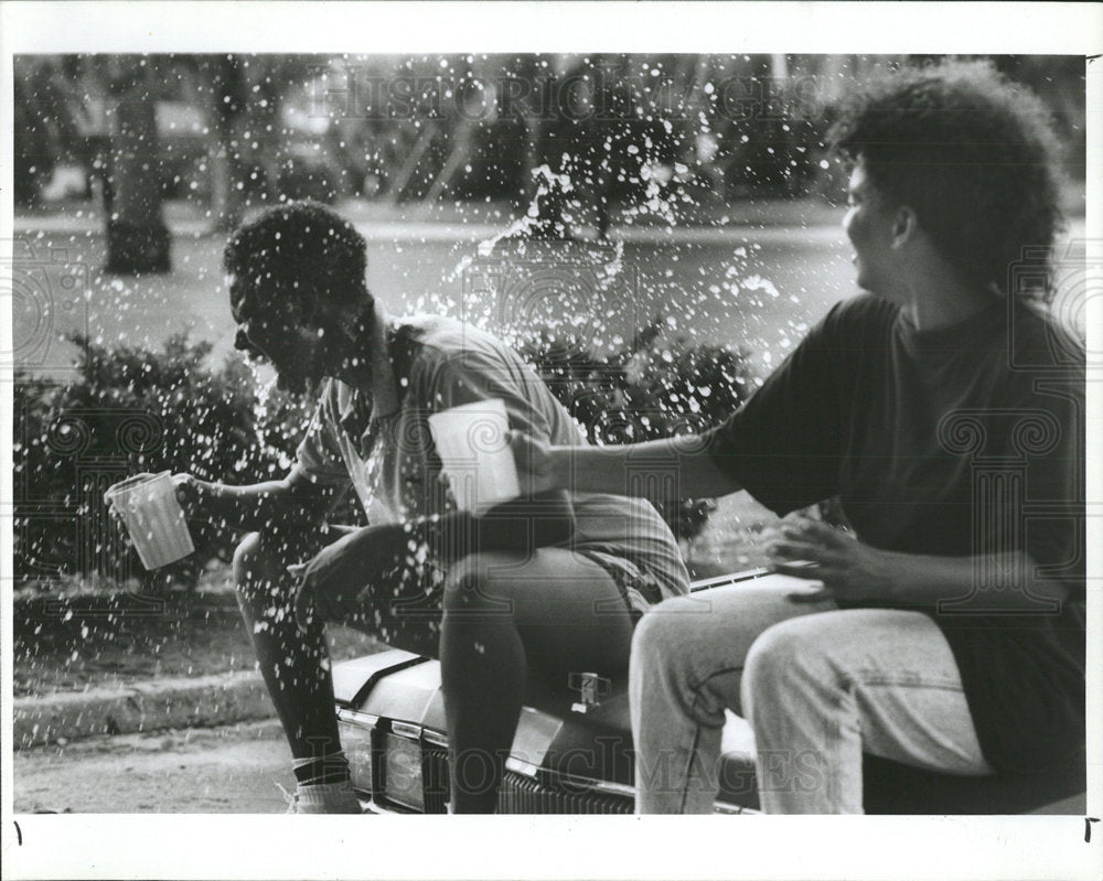 1990 Press Photo Stacks Gardner game 21 exercise played - Historic Images