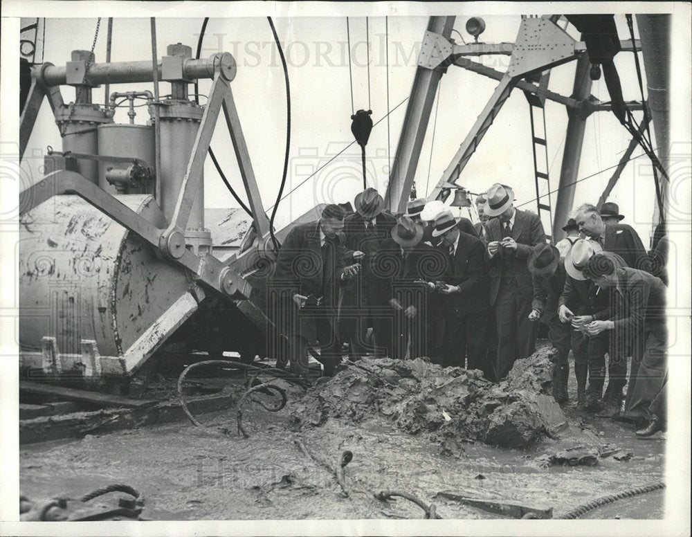 1938 Press Photo First Deep-Sea Digging Machine  - Historic Images