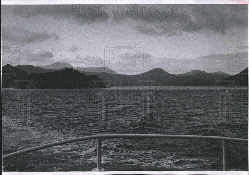 1964 Press Photo Mail Launch Kenepuru Sound New Zealand - Historic Images