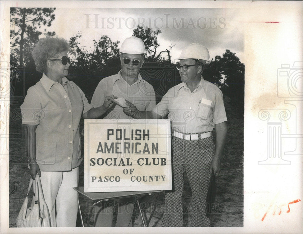 1974 Press Photo Polish American Social Club - Historic Images