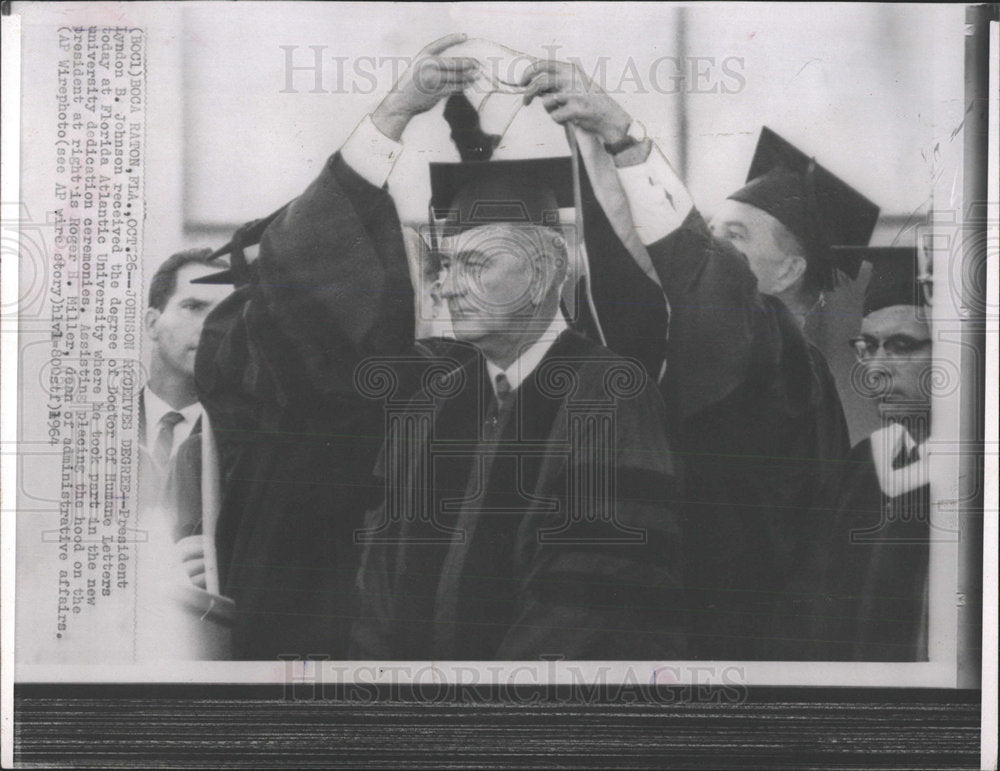 1964 Press Photo President LBJ receives degree - Historic Images