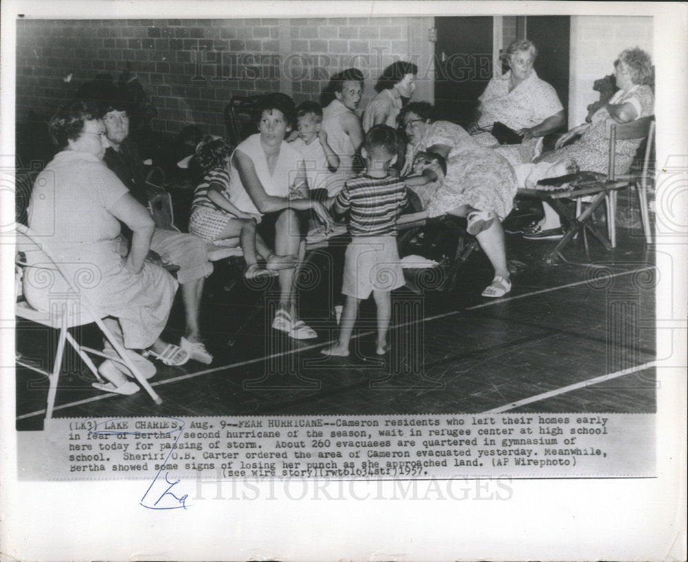 1957, Cameron Evacuees Wait in Center - RRY34485 - Historic Images