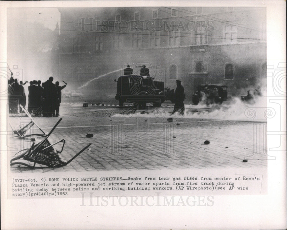 1963 Press Photo Workers Strikes Piazza Venezia Rome - Historic Images
