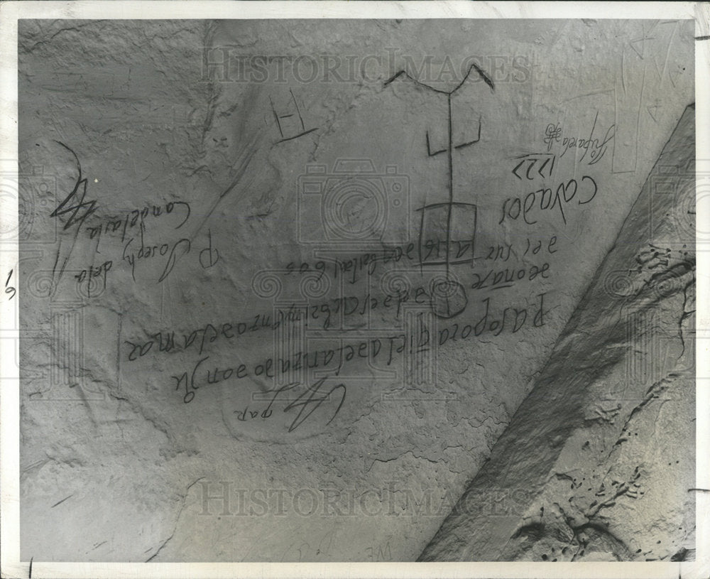 1961 Press Photo Entry On The Walls Of Inscription Rock - Historic Images