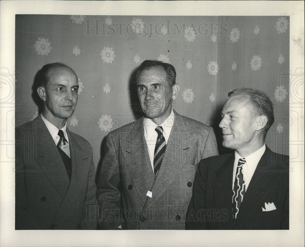 1946 Veterans Burean Men Pose Together-Historic Images