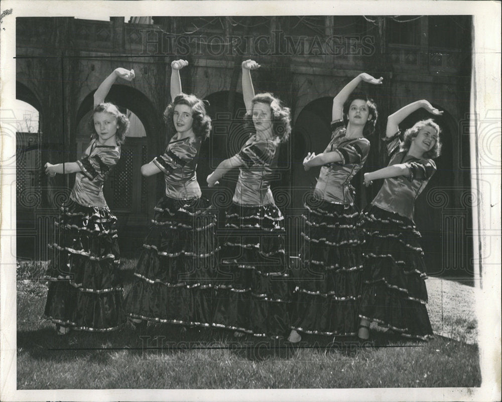 1941 Press Photo Carmen Opera Castanets Dress Rehearsal - Historic Images