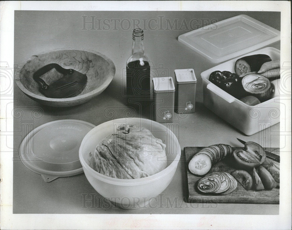 Press Photo Delicious item onions salt food prepartion - Historic Images