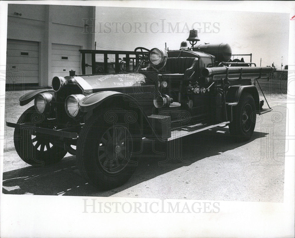 Press Photo Fire Truck - Historic Images